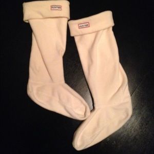 Hunter welly socks ML 7-9. Tall style cream color.