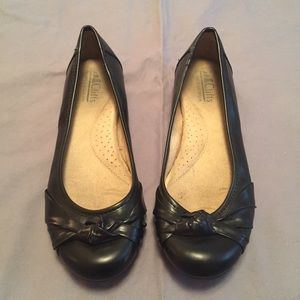 Cliffs by White Mountain Flats