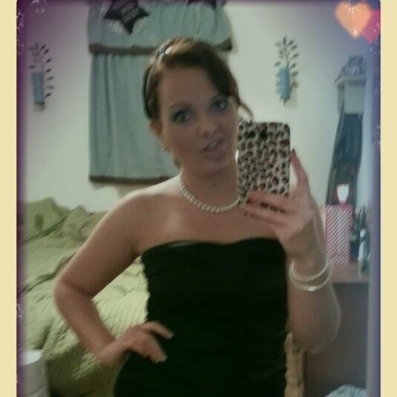 Black dress - Picture 2 of 3