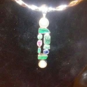 Amazing 925 silver pendant with gemstones