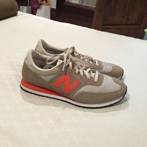 NWOT New Balance beige and coral sneakers.