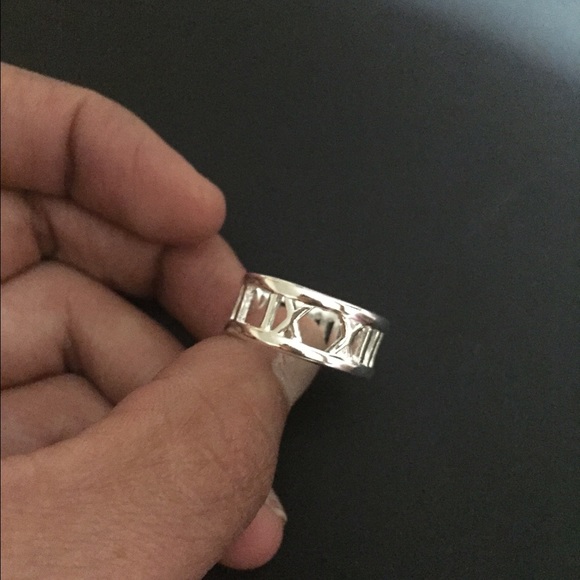 Beautiful 925 Sterling Silver Roman Numerals Ring