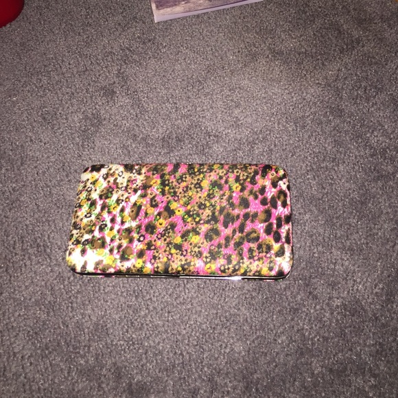 Wallet - Picture 1 of 2