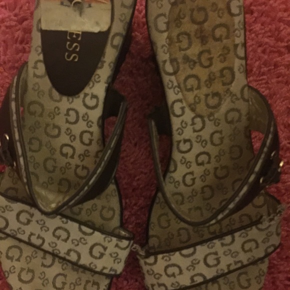 Guess sandals