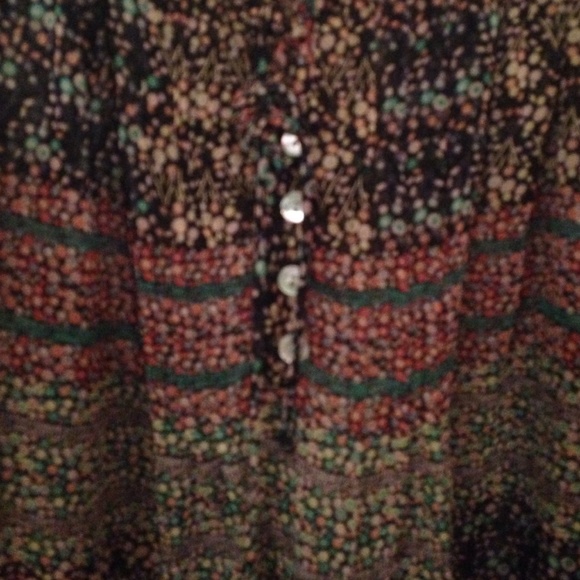 Blouse - Picture 2 of 3