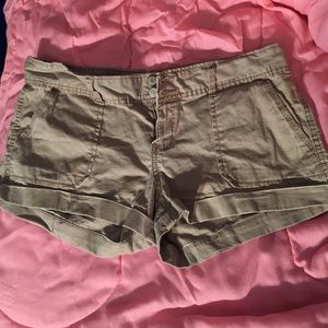 Aéropostale Tan Stretch Shorts Size 7/8
