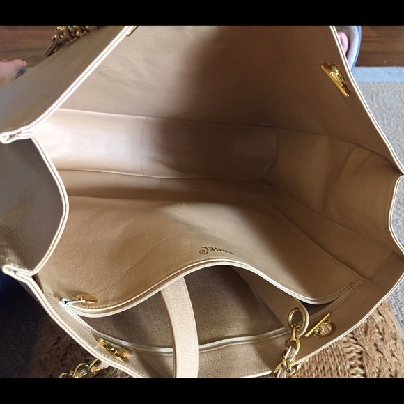 CHANEL Huge auth vintage caviar tote - Picture 3 of 4