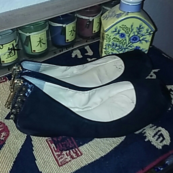 Gianni Bini flats