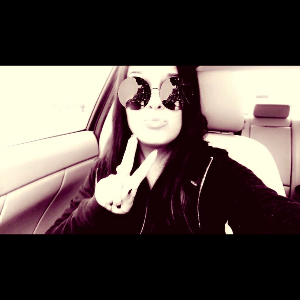 Meet your Posher, Tiffany