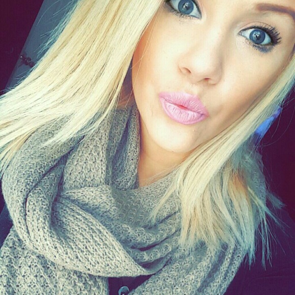 Meet your Posher, Karla