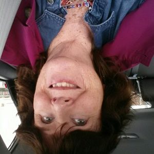 Meet your Posher, Moira