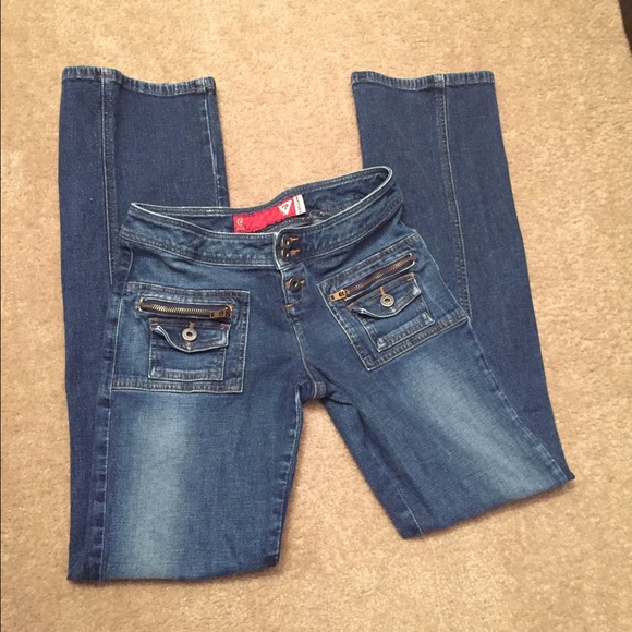 LAST CHANCE - Guess Bootcut Jeans EUC