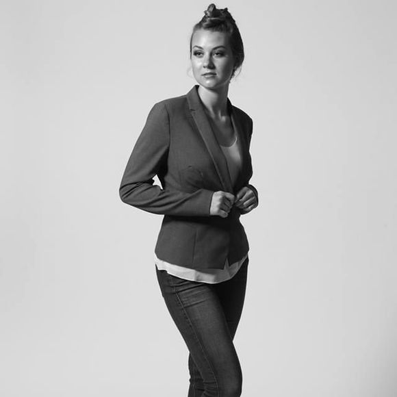 Meet your Posher, Avery