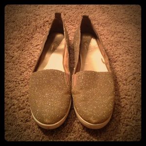 Women's 7.5 shoes gold flats
