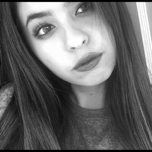 Meet your Posher, Amber