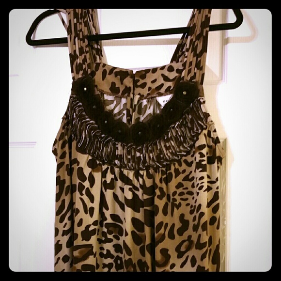Cute brown jungle print top