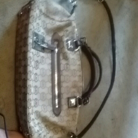 Again Reduced to sell Micheal kors satchel reduced - Picture 2 of 4