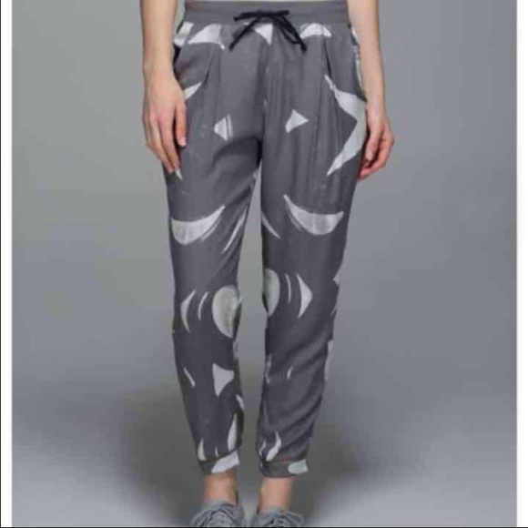 NWT Lululemon Size 10 City Jogger