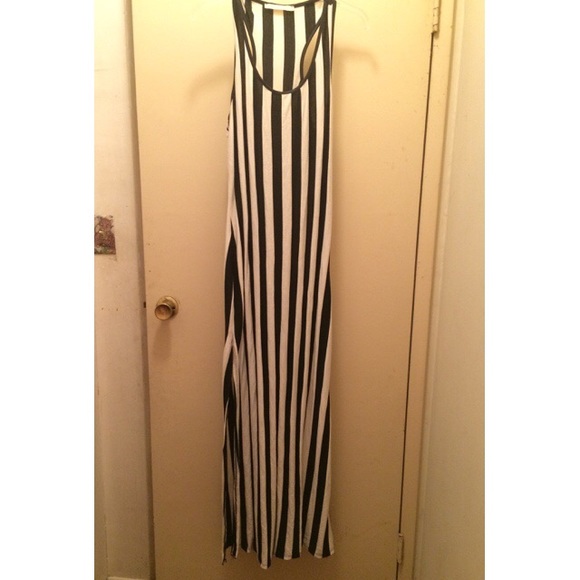 Striped maxi dress 🎀