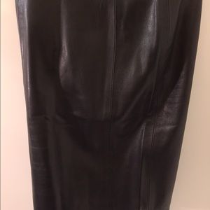 Carolina Beverly Hills Leather skirt size 6!