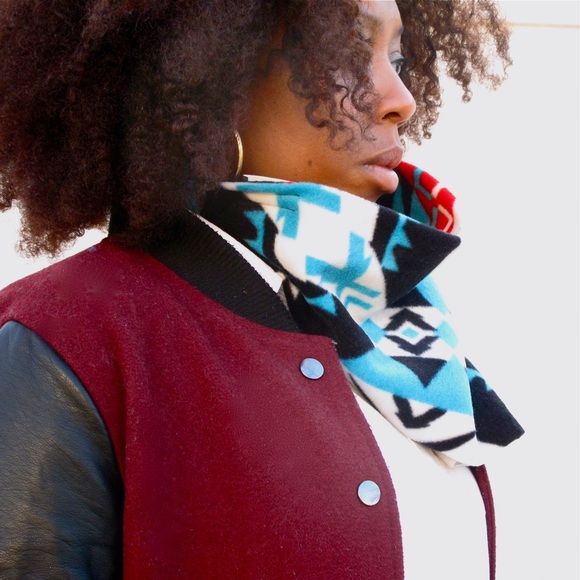 Tribal Fleece Bandana Scarf - Picture 3 of 3