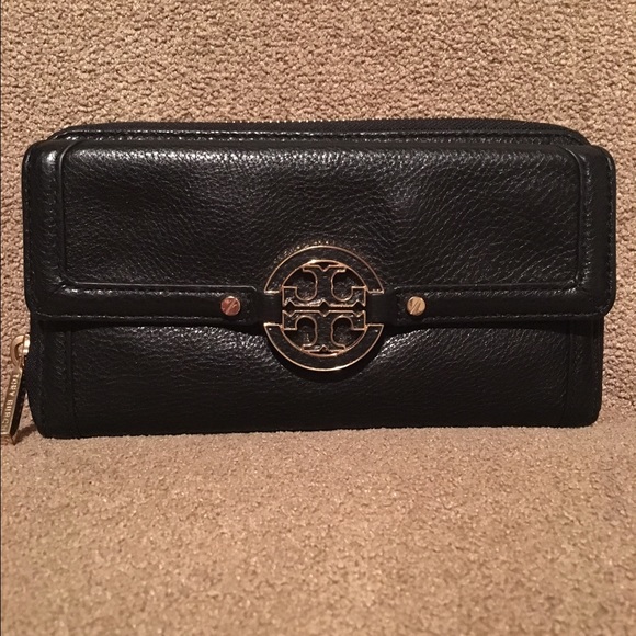 Tory Burch Amanda Wallet