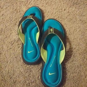 Nike comfort sandal