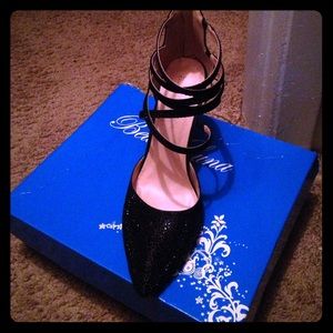 Elegant black scrappy heels🎀💋