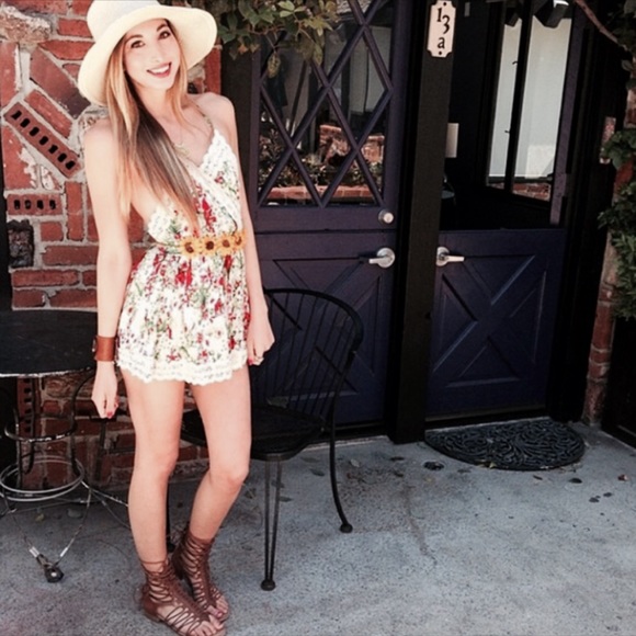 ❎SOLD❎ LF Floral Romper NWT! - Picture 4 of 5