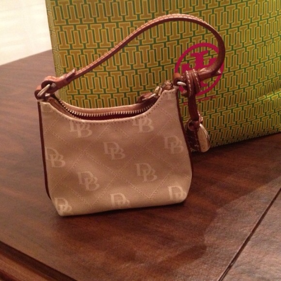 Dooney and Bourke small handbag great condition