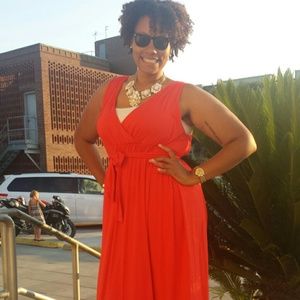 Meet your Posher, Cassandra