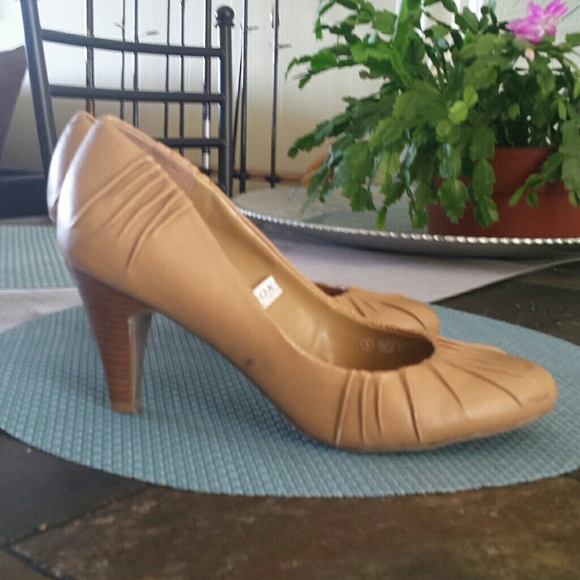 Nude heel pump - Picture 2 of 4