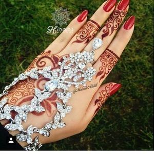 Meet your Posher, Lea