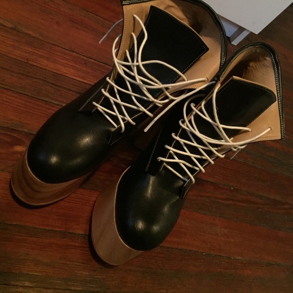 LAST CALL - Deandri Helga Black platforms - Picture 2 of 4