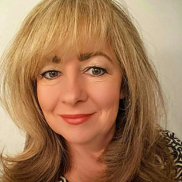 Meet your Posher, Janice - Picture 2 of 3