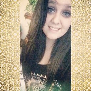 Meet your Posher, Michaela