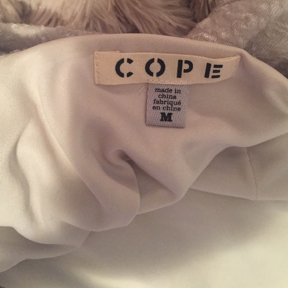 Beautiful velvet urban outfitters dress 💜 - Picture 3 of 4