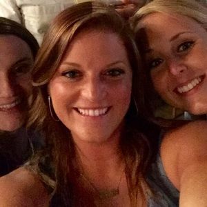 Meet your Posher, Carly