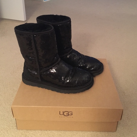 UGG classic short sparkle Black