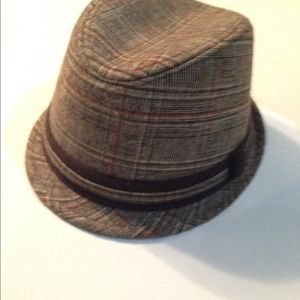 Sharp, unique brown tweed/plaid pattern hat
