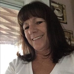 Meet your Posher, Pam