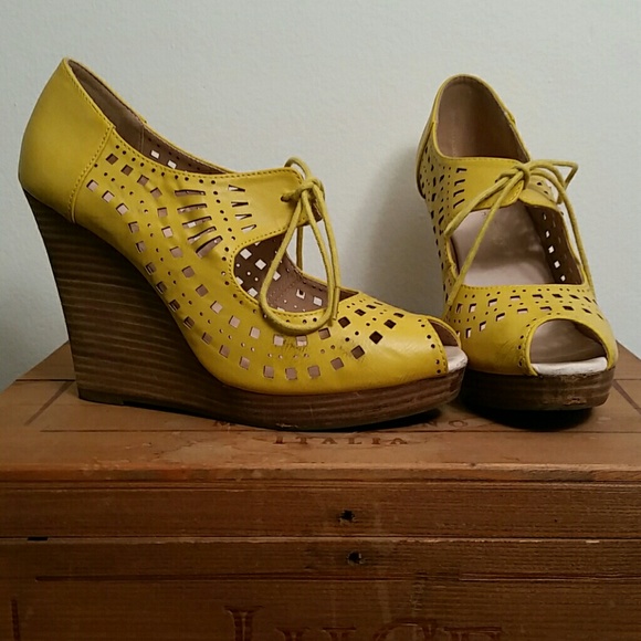 Yellow Wedges