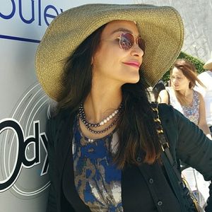 Meet your Posher, Nadia