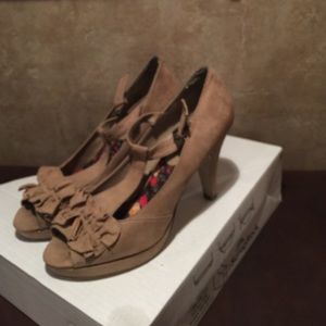 Guess suede heels