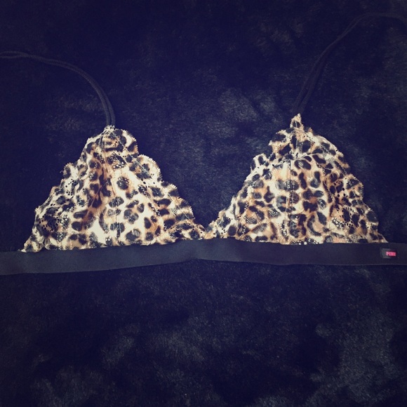 VICTORIAS SECRETS Leopard bralette.