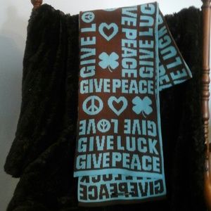 Lucky brand reversible neck scarf.