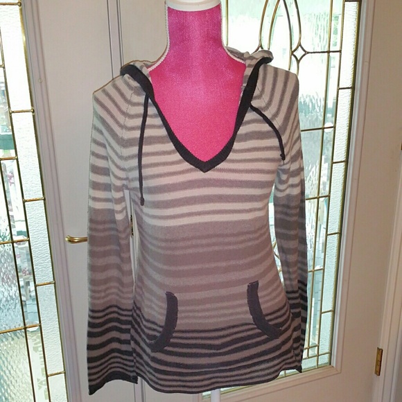 Roxy V-neck striped hooded sweater