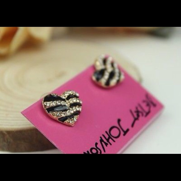 Coming soon.  Beautiful Betsy Johnson earrings. - Picture 3 of 3