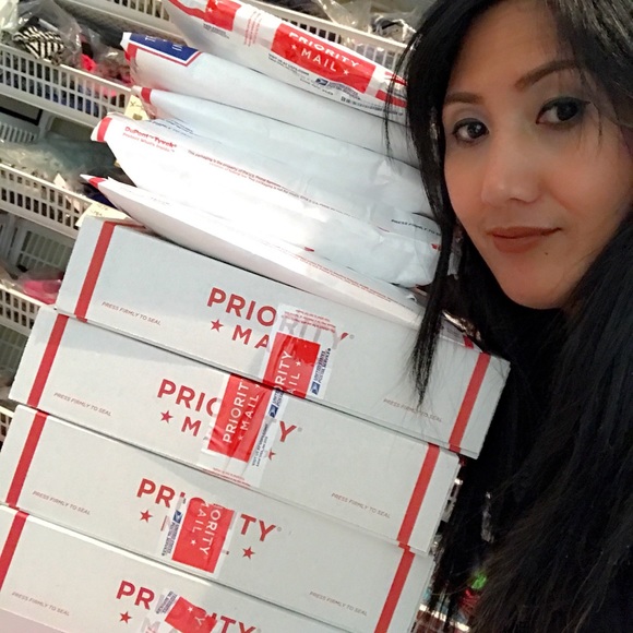 Welcome to my Closetπ! - Picture 5 of 8