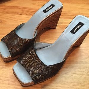 Dkny wedge made in Spain size 7